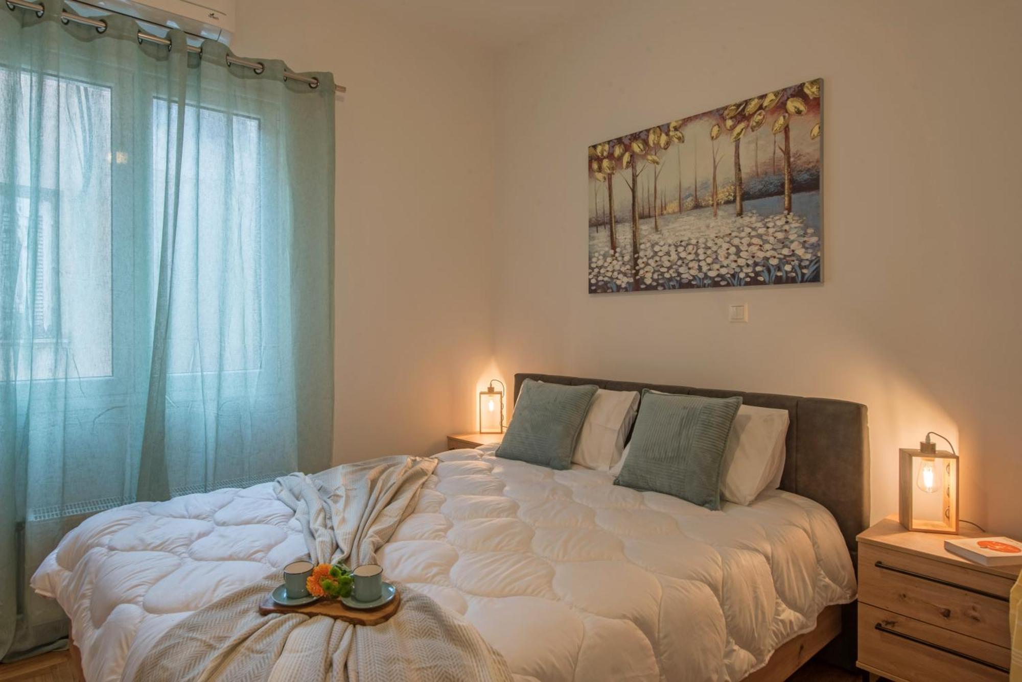 Acropolis View Apt In Koukaki Athena Bagian luar foto
