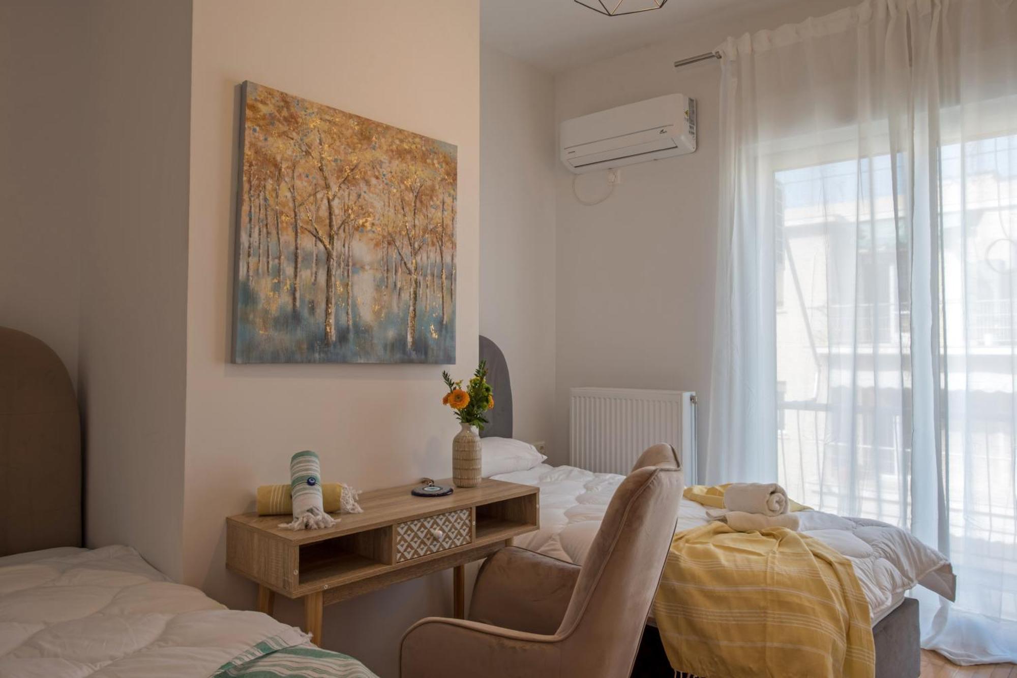 Acropolis View Apt In Koukaki Athena Bagian luar foto