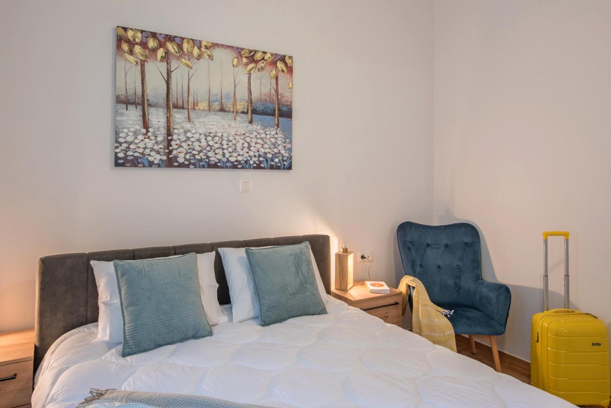Acropolis View Apt In Koukaki Athena Bagian luar foto