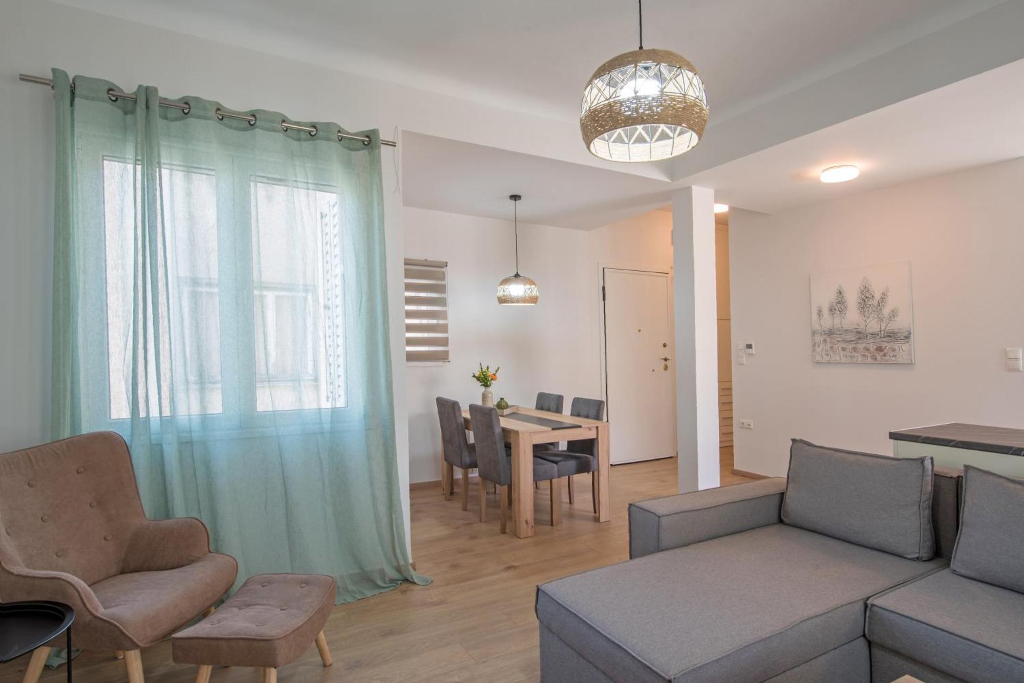 Acropolis View Apt In Koukaki Athena Bagian luar foto